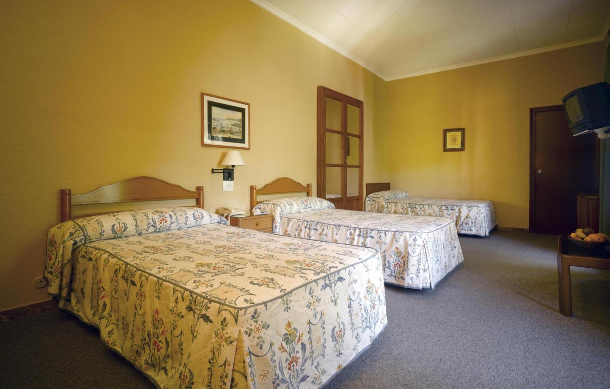 Balneario De Archena - Hotel Leon Стая снимка